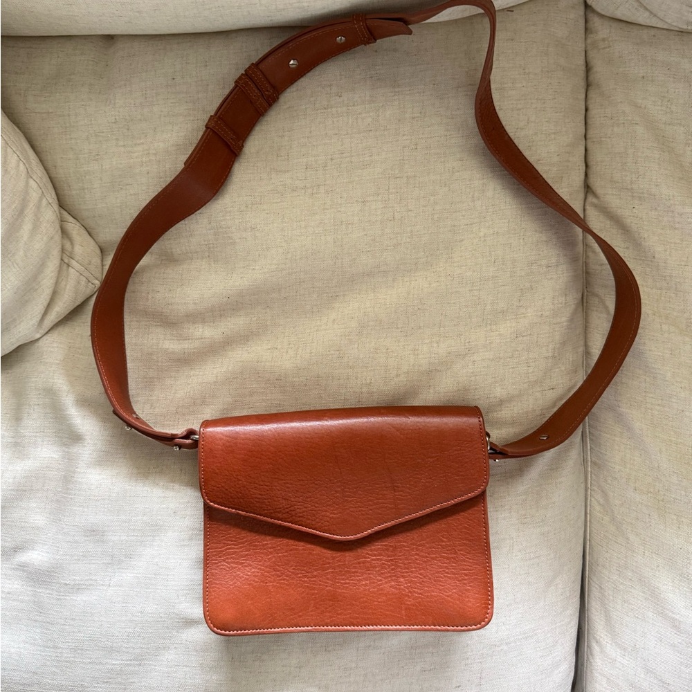 Elegant Brown Leather Crossbody Bag